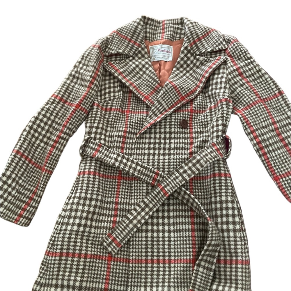 1960 -1970 Vintage Pendleton coat Buffalo Plaid Excellent Condition.